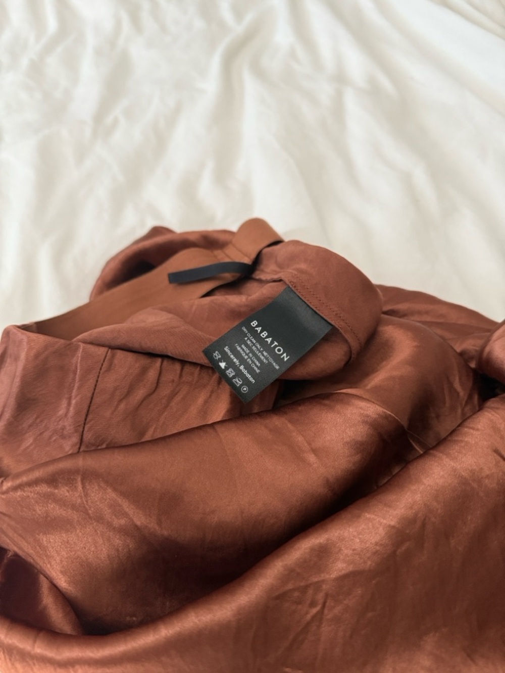 Aritzia Babaton slip satin midi skirt - Picture 4 of 4